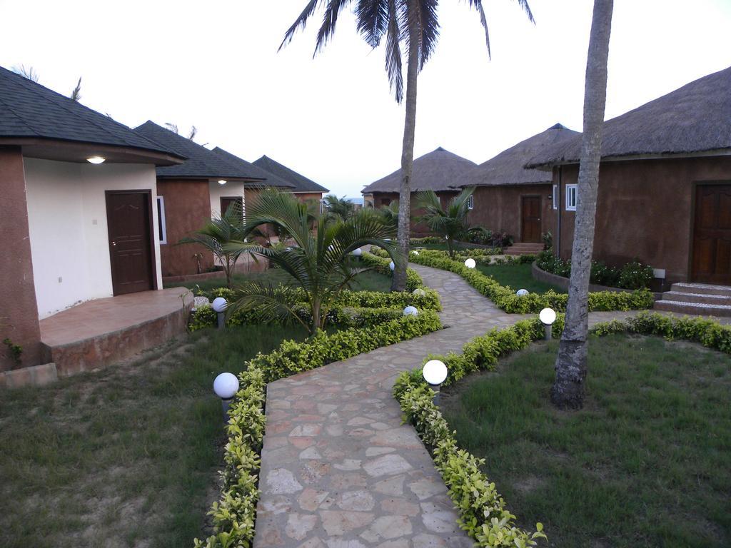Legacy Tribe Beach Resort Prampram Luaran gambar