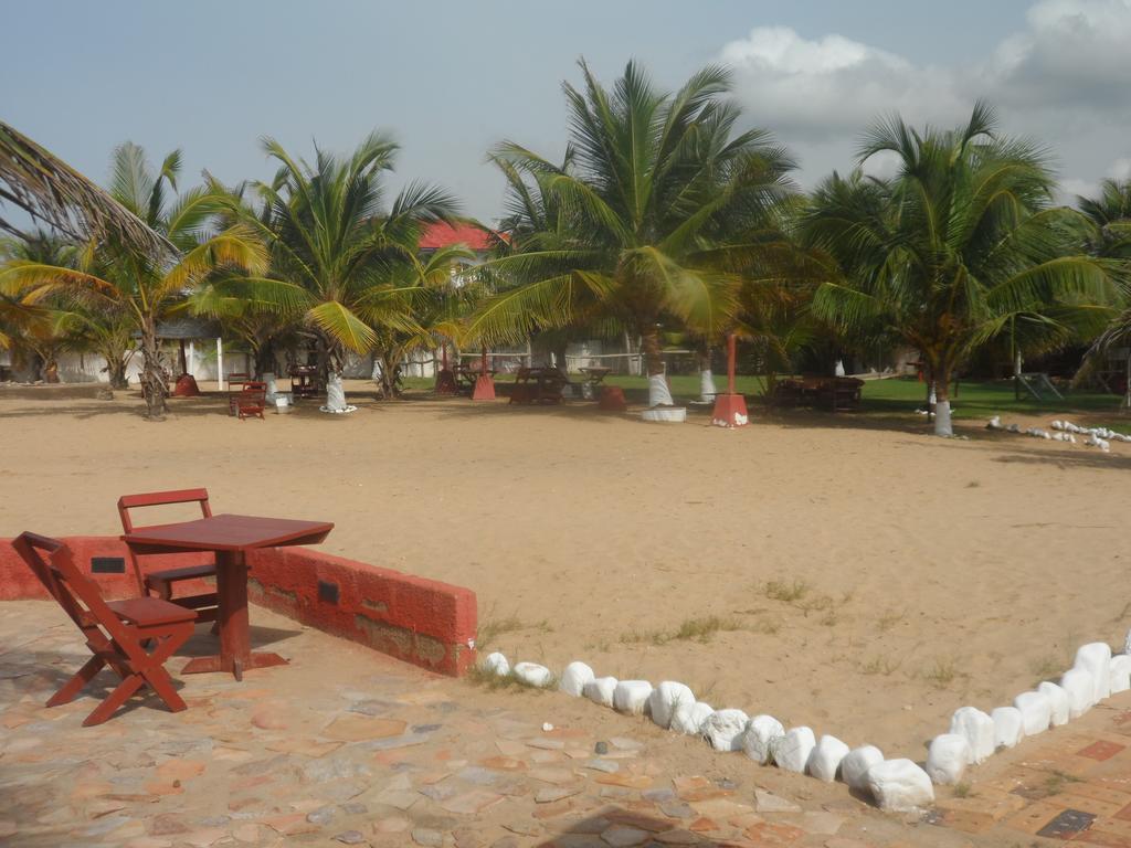 Legacy Tribe Beach Resort Prampram Luaran gambar